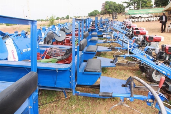 Côte d`Ivoire: près de 896 milliards de FCFA pour financer le programme d`investissement agricole